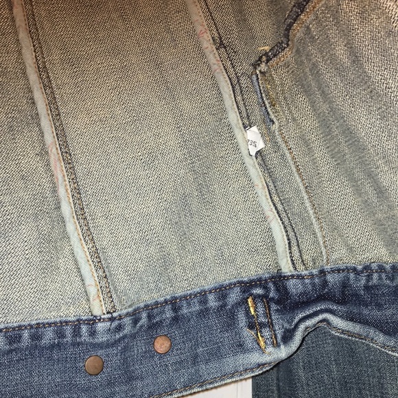 NO LONGER AVAILABLE cute Abercrombie short jeans jacket size s - Picture 3 of 6